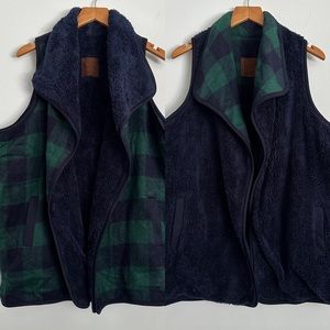 C.C Exclusive Reversible Fleece & Plaid Vest, Women’s Size Large —Evergreen/Navy